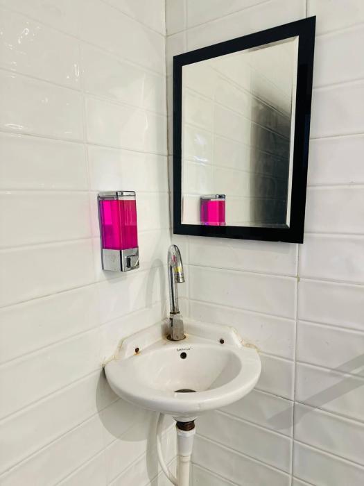 hotel airport residency