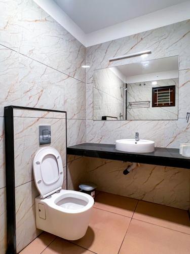 Shri Amman Residency,,2 star