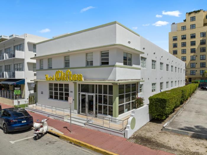 the clifton hotel