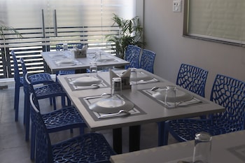 axon corporate stays newtown kolkata