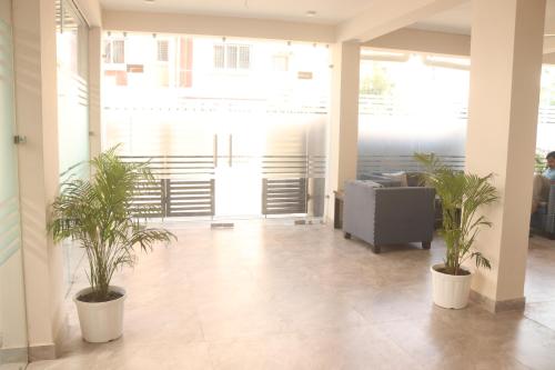 axon corporate stays newtown kolkata