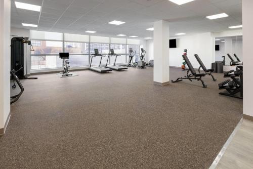 la quinta inn and suites by wyndham jamaica nyc jfk airtrain