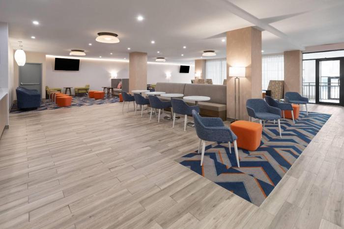 la quinta inn and suites by wyndham jamaica nyc jfk airtrain