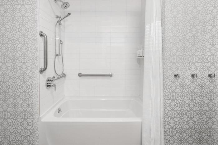 la quinta inn and suites by wyndham jamaica nyc jfk airtrain