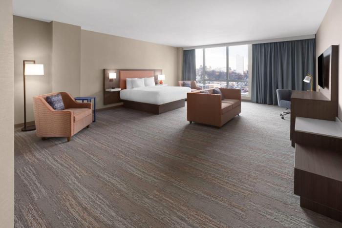 la quinta inn and suites by wyndham jamaica nyc jfk airtrain