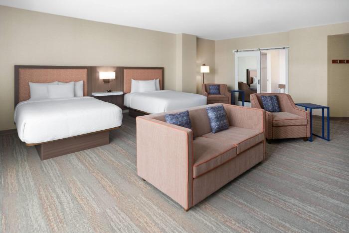 la quinta inn and suites by wyndham jamaica nyc jfk airtrain