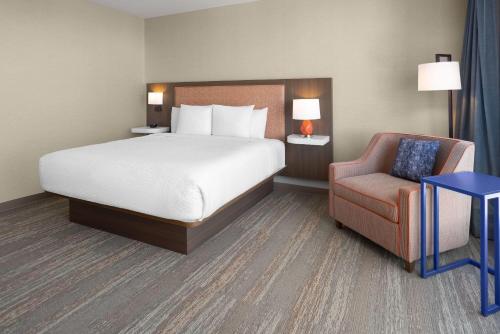 la quinta inn and suites by wyndham jamaica nyc jfk airtrain