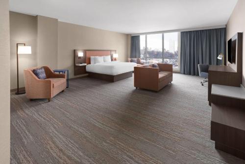 la quinta inn and suites by wyndham jamaica nyc jfk airtrain