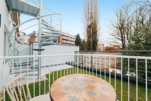 whitlock16 luxe aparthotel montgomery square brussels