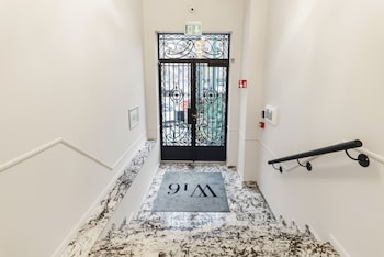 Whitlock16 - Luxe Aparthotel Montgomery Square Brussels,,2 star