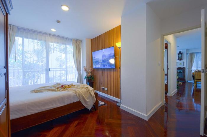 2 bedroom in prime location bsrs