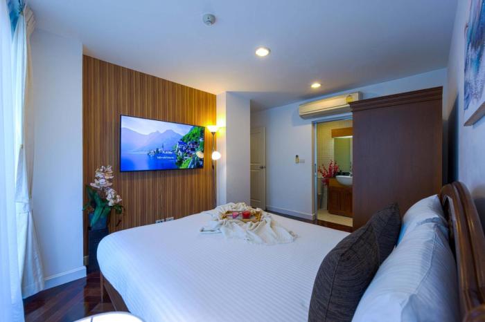 2 bedroom in prime location bsrs