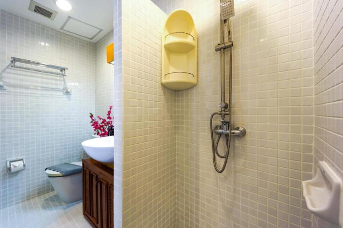 2 bedroom in prime location bsrs