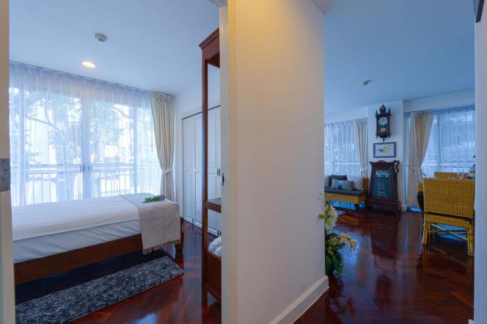 2 bedroom in prime location bsrs