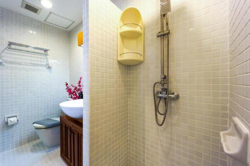 2 bedroom in prime location bsrs