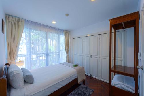 2 bedroom in prime location bsrs