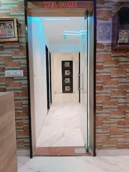 Hotel Royal Palace,,2 star