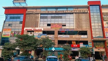 Hotel Royal Palace,,2 star