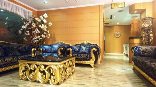 Ying Zhen Hotel,Near The Jiangs Cultural Park,4 star