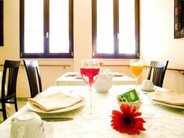 hotel ara solis