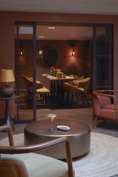 the falcon hotel