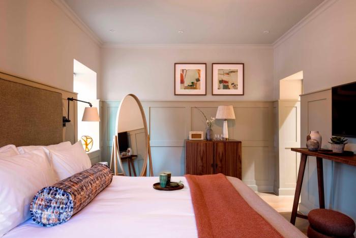 the falcon hotel