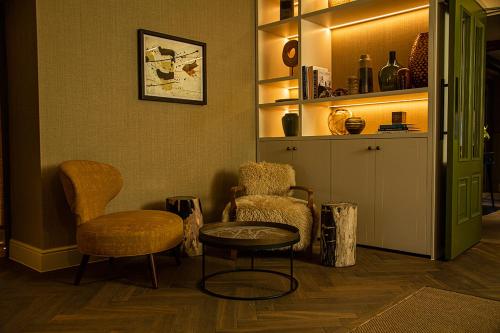 the falcon hotel