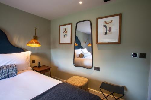 the falcon hotel