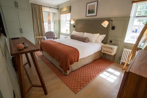 the falcon hotel