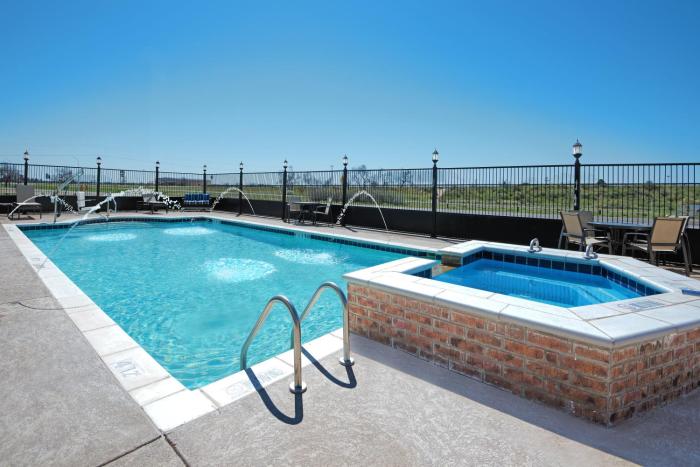 holiday inn express and suites monahans i 20