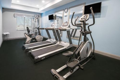 holiday inn express and suites monahans i 20
