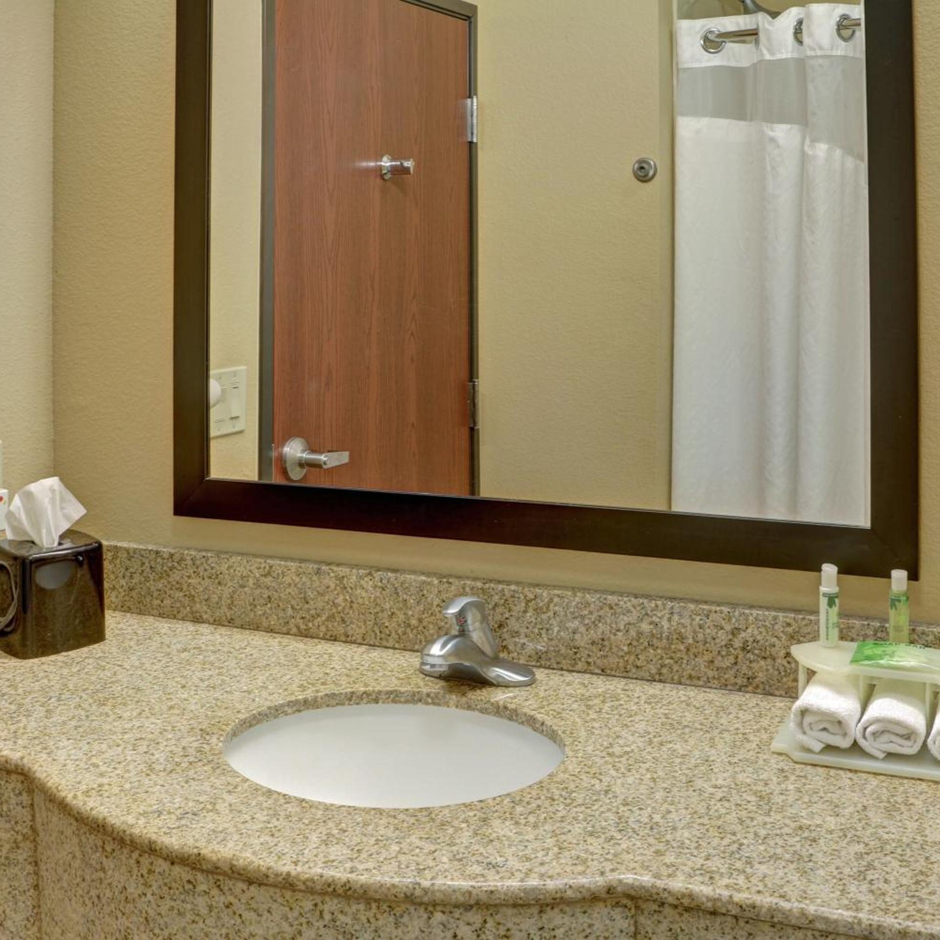 holiday inn express hotel and suites texarkana east by ihg
