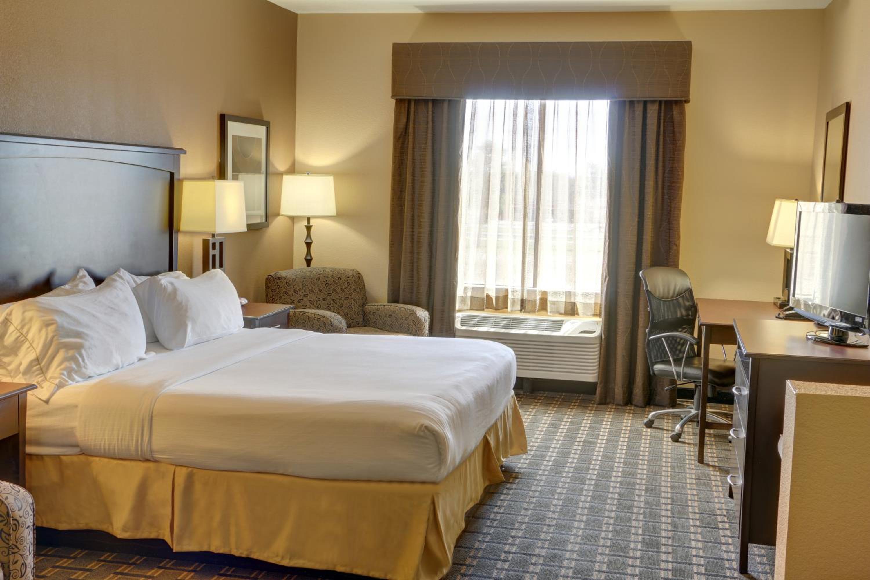 holiday inn express hotel and suites texarkana east by ihg