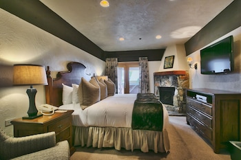 Luxury Three Bedroom Suite With Two Hot Tubs 3 Apartment Hotel By Redawning,7700 Stein Way,4 star