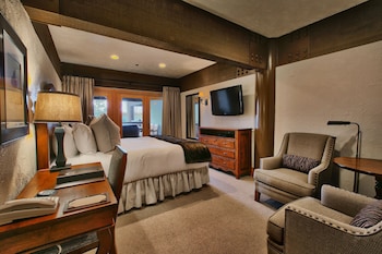 Luxury Three Bedroom Suite With Two Hot Tubs 3 Apartment Hotel By Redawning,7700 Stein Way,4 star