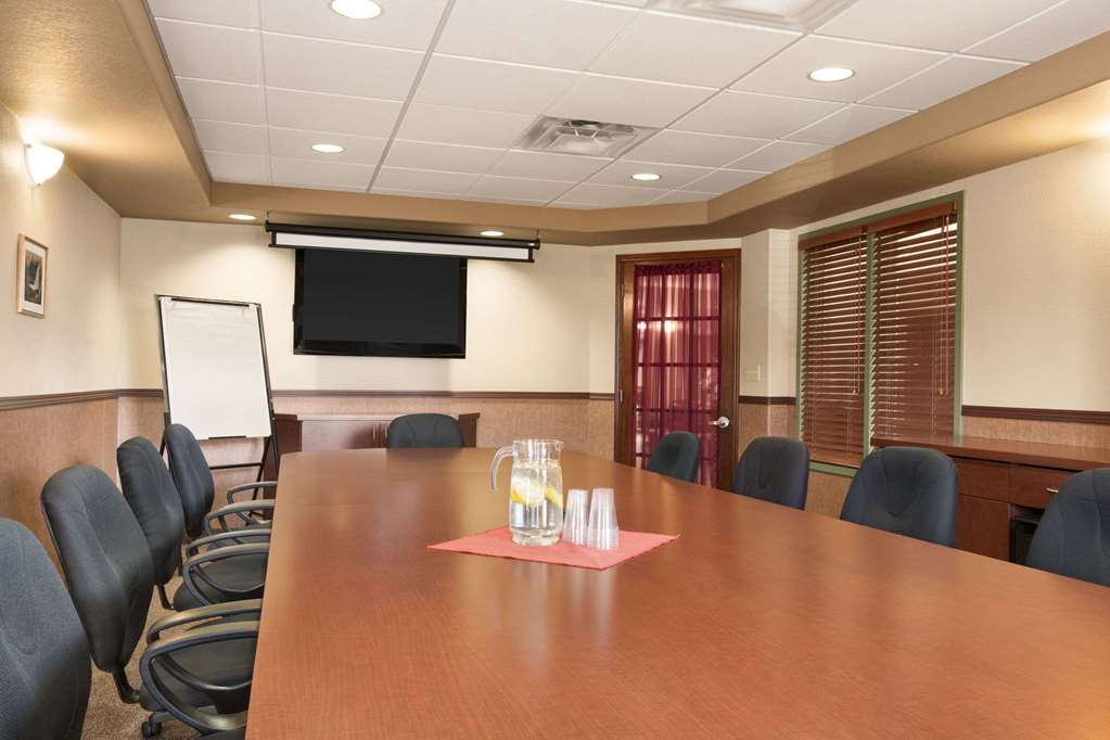 days inn by wyndham thunder bay north