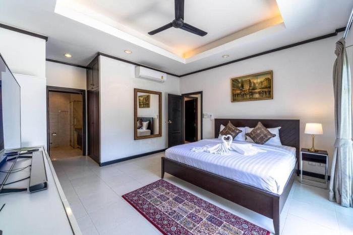 3 br pool villa in great location bub