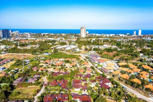3 br pool villa in great location bub