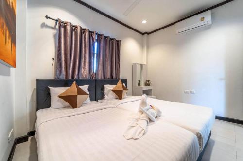 3 br pool villa in great location bub