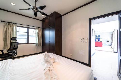 3 br pool villa in great location bub