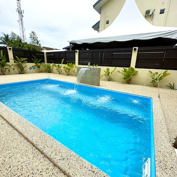 adina pool villa cenang langkawi 3b4r