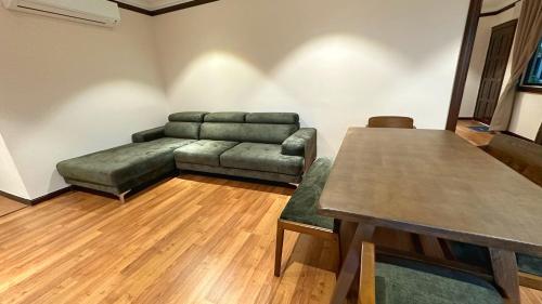 adina pool villa cenang langkawi 3b4r