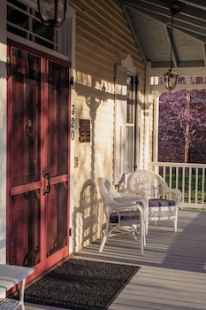 Armistead House,,2 star
