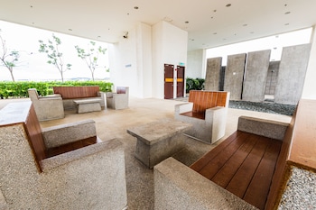 5P Luxury Studio 3Min To Setia City Mall,,3 star