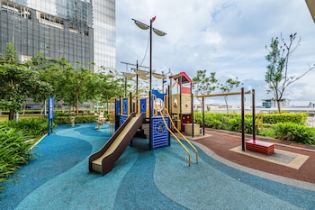 5P Luxury Studio 3Min To Setia City Mall,,3 star