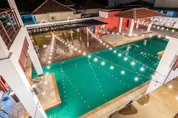 30pax 5br luxurious 57ft pool kl