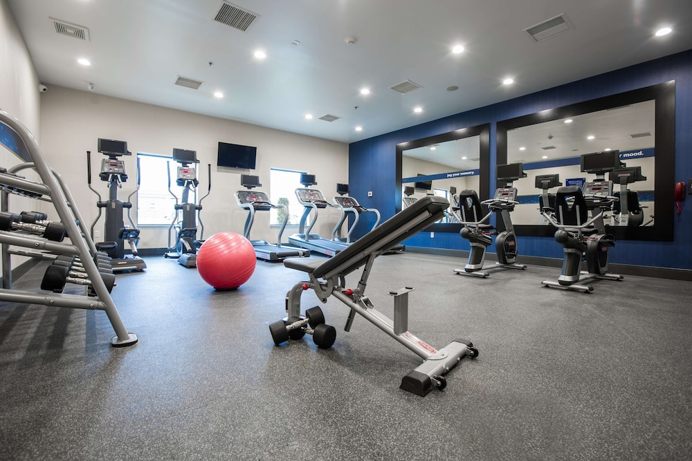 hampton inn and suites toledo westgate