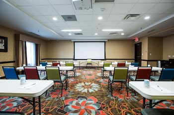 hampton inn and suites toledo westgate