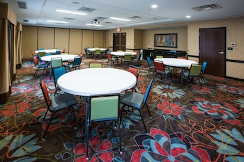 hampton inn and suites toledo westgate