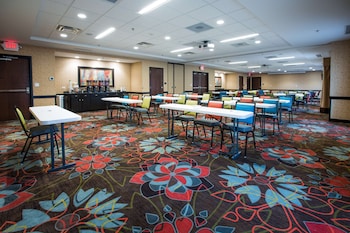 hampton inn and suites toledo westgate
